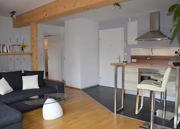 Mit Grossem Balkon *