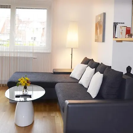 Mit Grossem Balkon Apartment